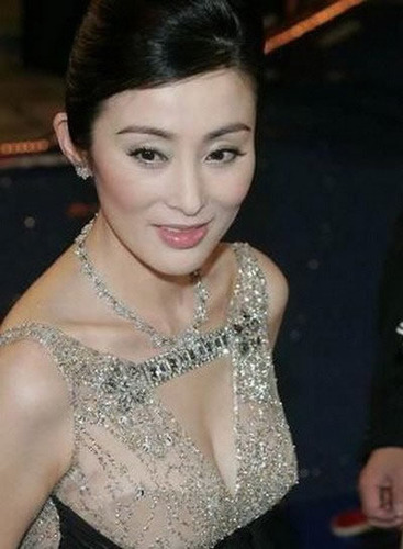 董卿<em>穿多大</em>的<em>奶罩</em> _感人网