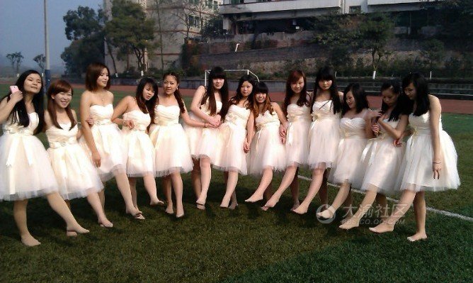 我是淄博职业学院护理学院的女生,我13年才毕