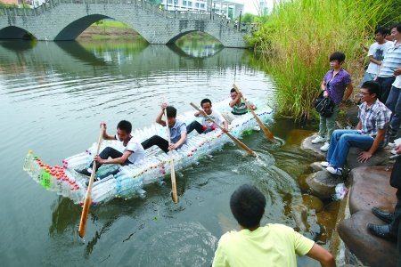大专刚毕业男生专证券从业资格证前景如何?急
