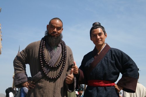 罗列出林冲、鲁智深、李逵的事迹-用一句话概