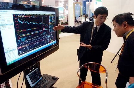 持有农行股票每年分红多少?是派发现金,还是派