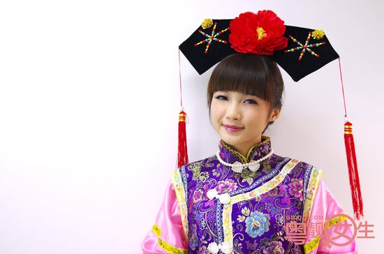 有一本穿越小说,女主角穿越古代后,教一位格格