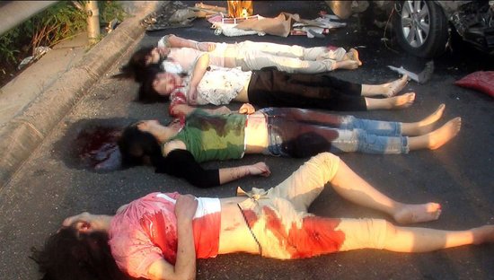 么东西猛撞了一下,泪水夺眶而出。(谈谈你对这