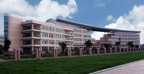 德阳一中高中部附近的公交车站-我想在德阳一