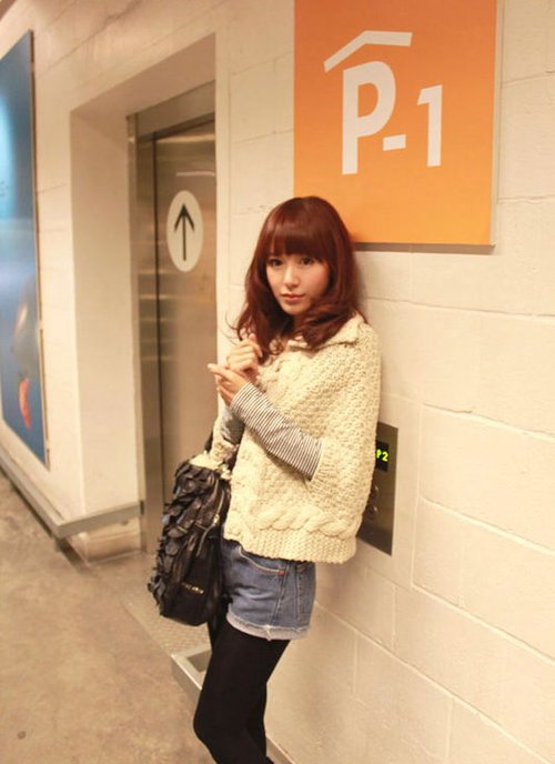 白色小<em>外套里面</em>搭配<em>什么</em>颜色样式的毛衣<em>好看</em>啊