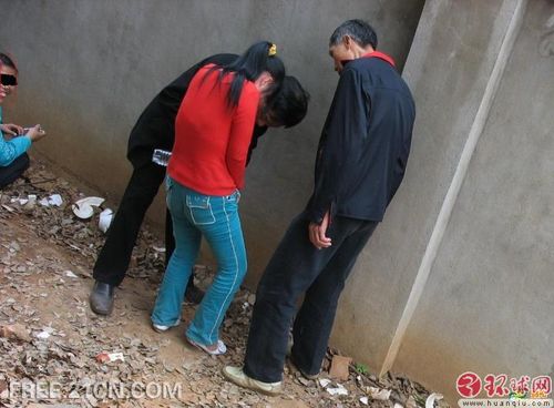 求QQ聊天室里面隐藏自己QQ秀下身的代码!-怎