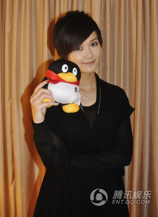 跟拍李宇春台湾行 台米温馨行动令其感动_华