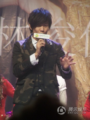 组图:林俊杰失声百天返音乐旅程 暗意低潮难过