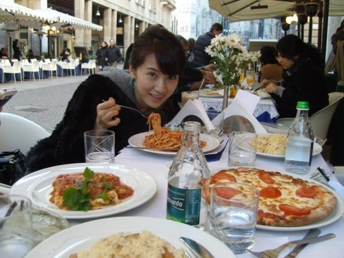 组图:李念最新<em>生活照片</em> 网友称还是海藻<em>漂亮</em>_