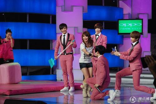 26日《大本营》:瑶瑶疑被胸袭