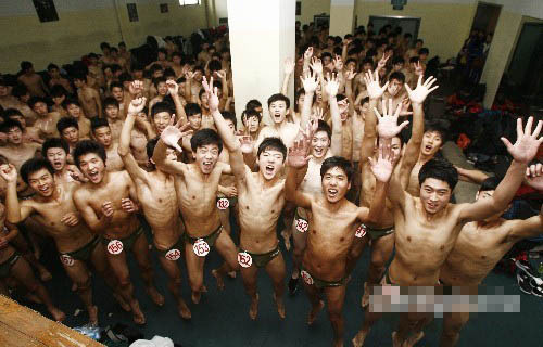 数百名高校模特参加<em>空姐空少</em>选拔_女生日记_