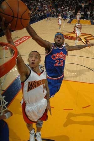 詹姆斯霸气盖帽集锦 科比也遭追杀