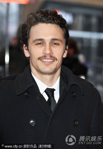 组图:电影《嚎叫》首映 主演弗兰科帅气现身