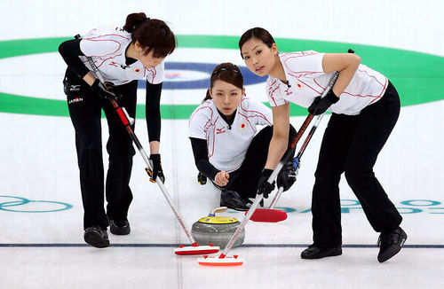 组图:中日女子冰壶大比拼 成绩美貌中国皆胜