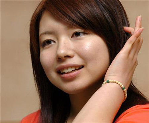 组图:日本冰壶第一<em>美女</em>私房照 网友称像靓颖_
