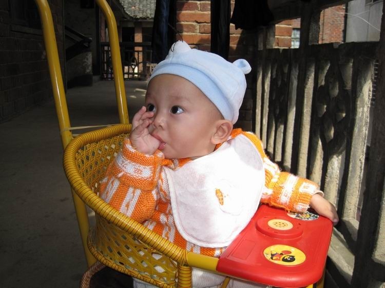 组图:十个月宝宝相片-管辉