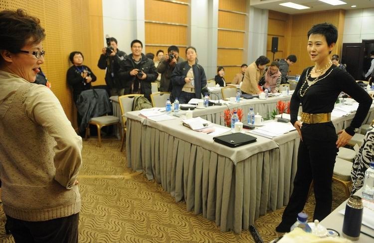 [灌水]开会时跳恰恰舞有利于<em>身体</em>健康 【图画人