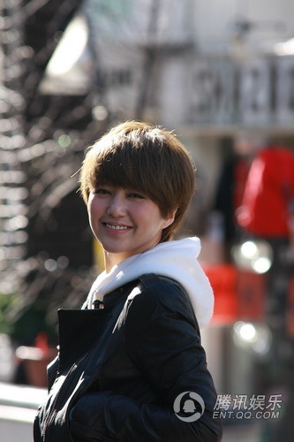 谭维维漫步东京街头 秀出阳光潮流气质【图】