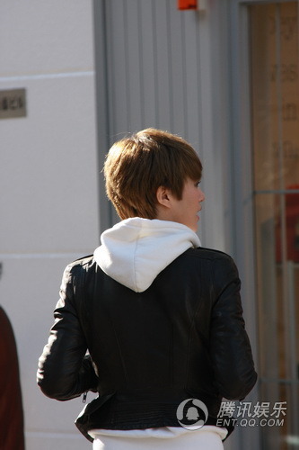 谭维维漫步东京街头 秀出阳光潮流气质【图】