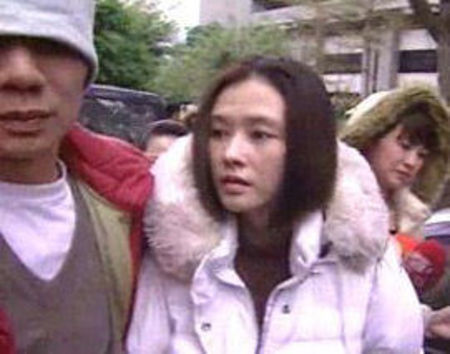 萧淑慎领残障手册 律师称神志不清误食毒品【图】