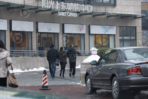 张亚东恋上莫文蔚 瞿颖觅房疑搬爱巢【图】