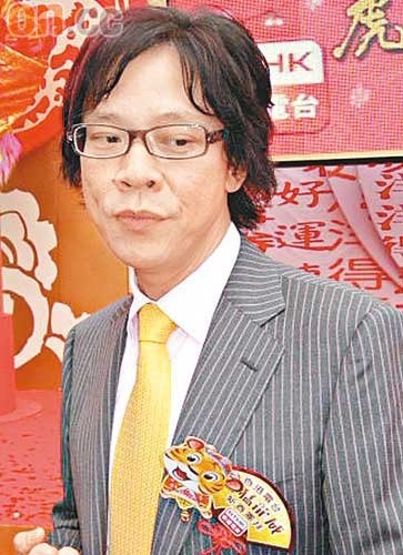 无线被讽刺用人不善 佘诗曼摇头曾志伟闪避【图】