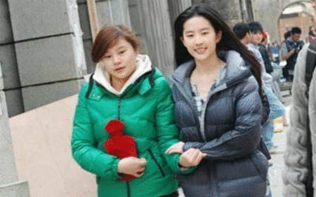 刘亦菲不畏严寒开工 母亲心疼爱女全程陪伴【图】
