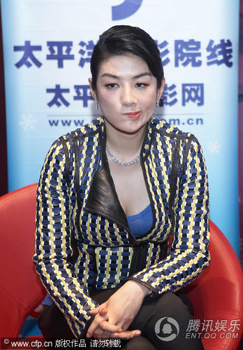 黄奕宣传《越光宝盒》 歪嘴博镜头现丑态【图】