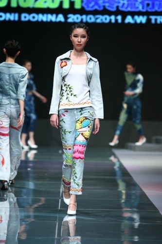 中国女裤2010\/2011秋冬流行趋势发布