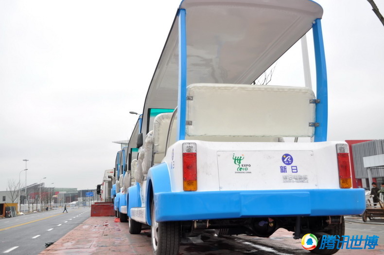 高清:首批新日观光电动车入驻上海世博园区