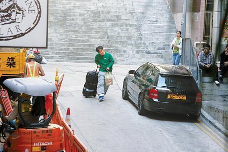 陈奕迅做苦力省钱到底 老婆挥金如土司机接送【图】