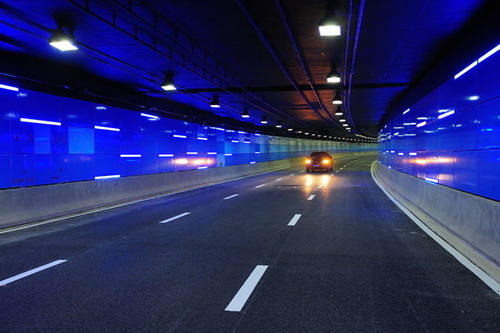 组图:上海外滩隧道改造完成 向社会车辆开放