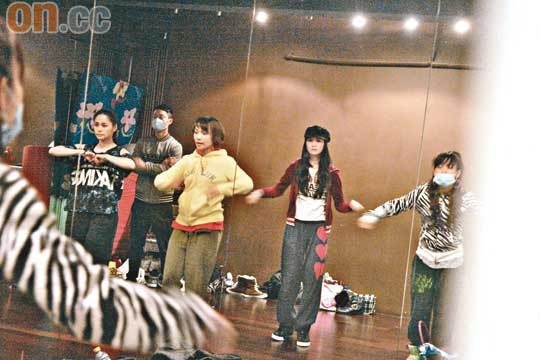 蔡卓妍激瘦请假疗伤 提第三者咬牙切齿【图】