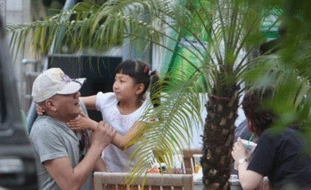 胡军女儿漂亮不输童星【图】