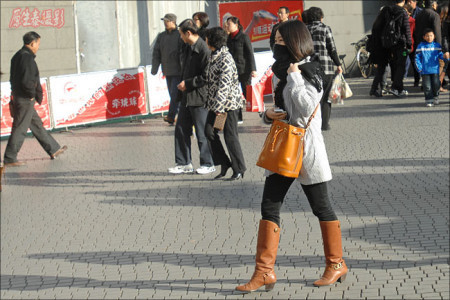 冬季美女街拍如此妖娆