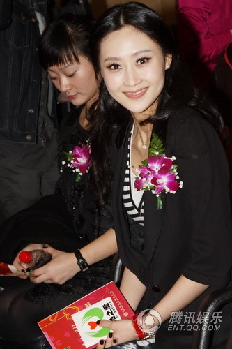 成龙出任“母亲水窖”爱心大使 痛斥年轻人浪费【图】