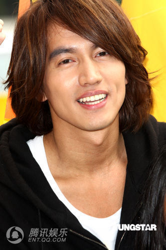 言承旭第一次过儿童节 捐30万善款资助弱势儿童【图】