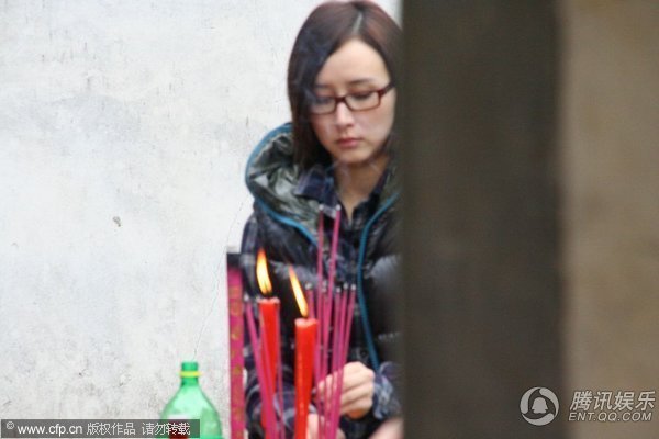 胡静随夫广东祭祖 儿子首曝光乃朱熹第29代传人【图】