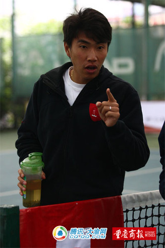 2010年重庆国际男网巡回赛 曾少眩否认退役_