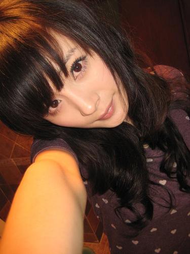 杨幂博客自曝浴室私密照 撅嘴可爱酥胸半露(图