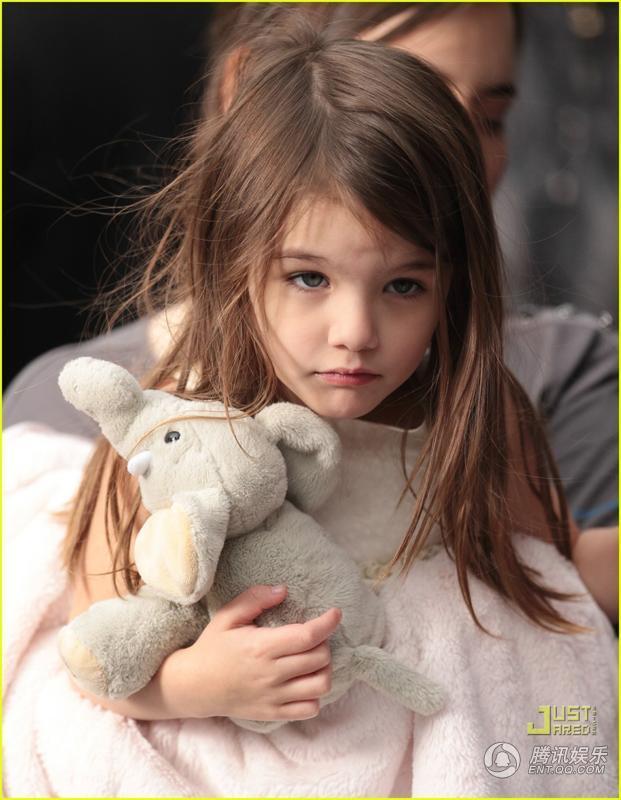 汤姆克鲁斯的爱女<em>苏瑞</em>得最新照<em>照片</em>曝光_静界