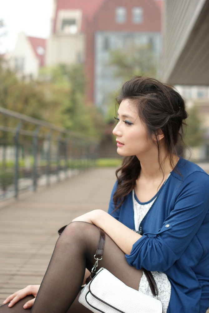 四城<em>街拍丝袜美女</em> 江城搜街光谷开战(组图)_热