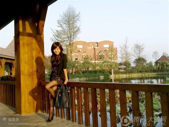 成都<em>黑丝美女街拍</em>第四期:别样校园风(组图)_新
