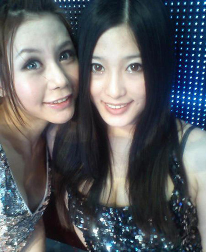 上海嫩模拍艳照炒作 欲学马诺上交友节目遭拒