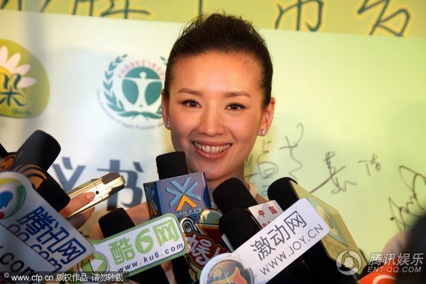 初为人母清纯依旧 董洁盛赞老公：他比我优秀【图】