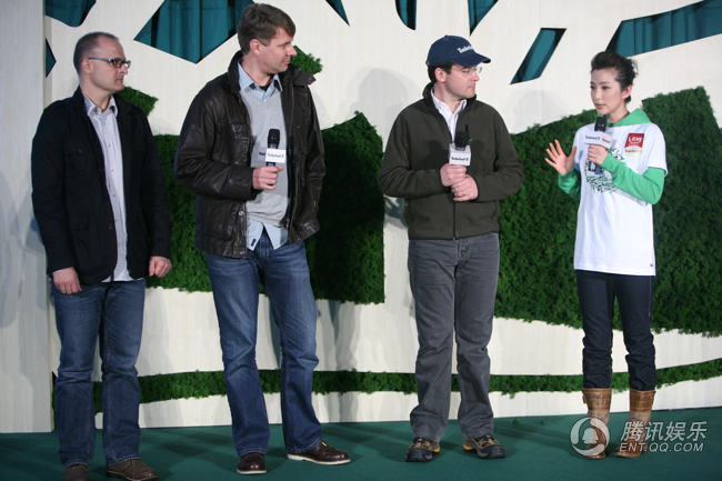 李冰冰冒雨种“玉树重生” 倡导环保生活【图】