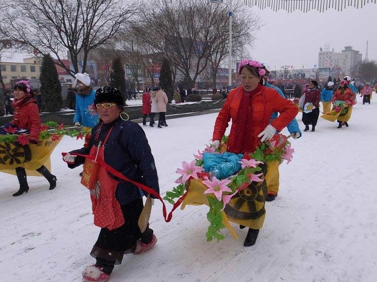 组图:山西晋中寿阳元宵节灯展及社火表演
