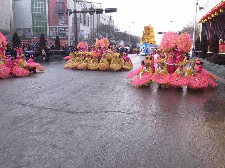 组图:山西晋中寿阳元宵节灯展及社火表演