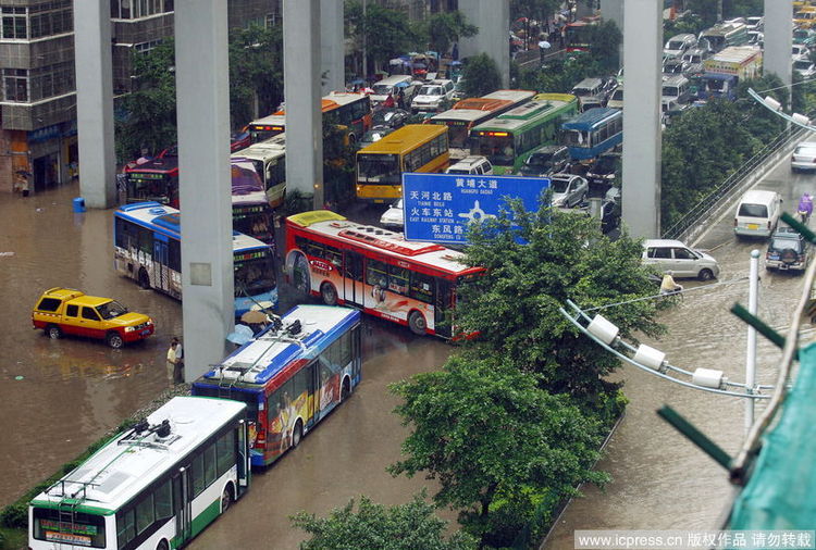 2010年4月22日，广州部分路段交通拥堵。