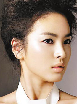 有神双眼 学宋慧乔眼部按摩击退黑眼圈_美容